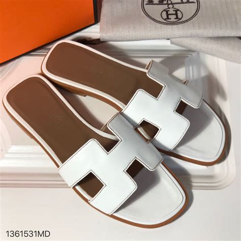 hermes slippers zwart dames|Hermes slippers for men.